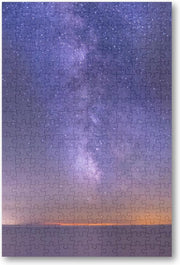 Adembenemende foto van de zee onder een donker paarse sterrenhemel - 252 Stukjes puzzel voor volwassenen - Besteposter - Sterren