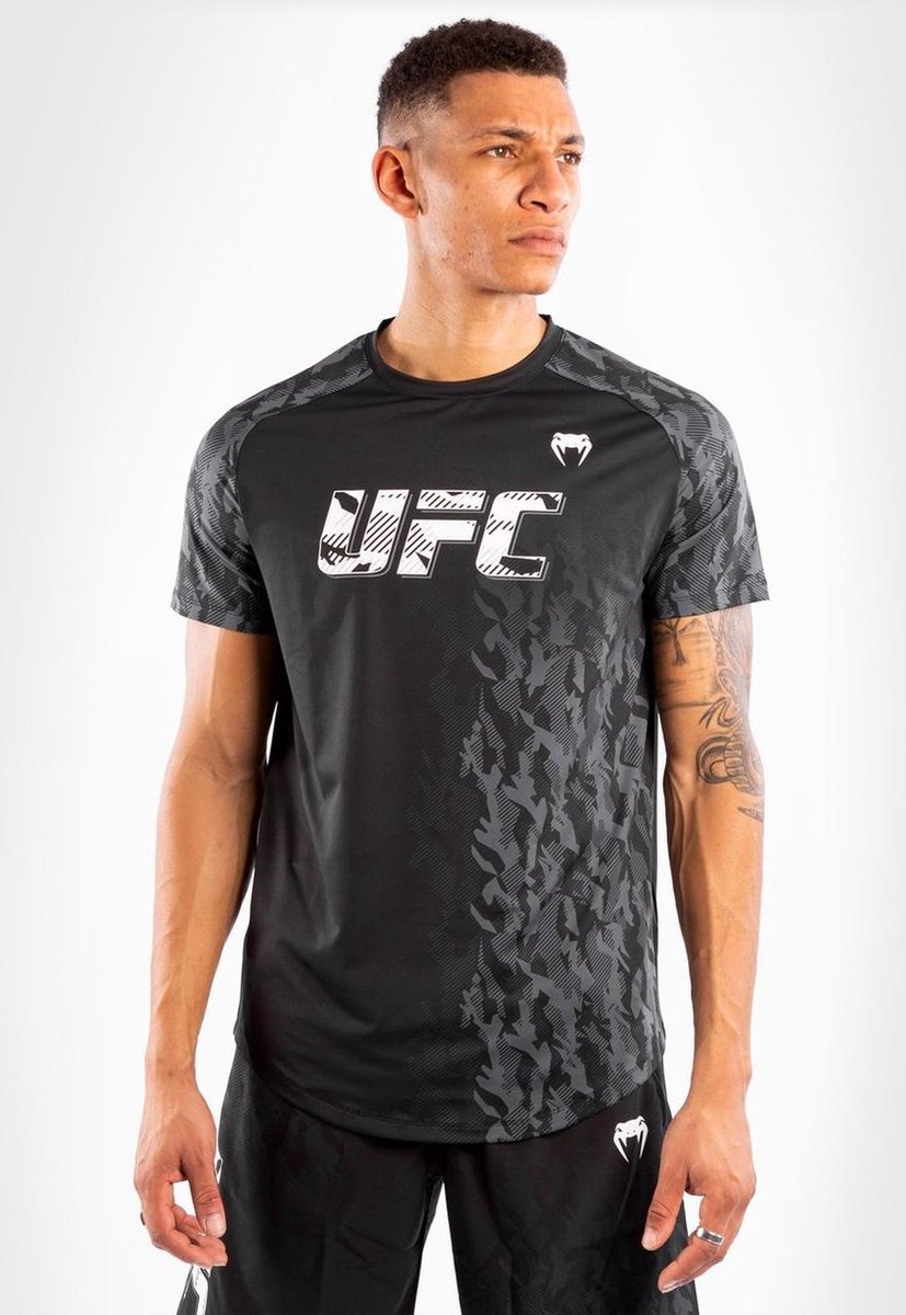 UFC Venum Authentic Fight Week Performance S/S T-shirt Zwart Kies uw maat: XL
