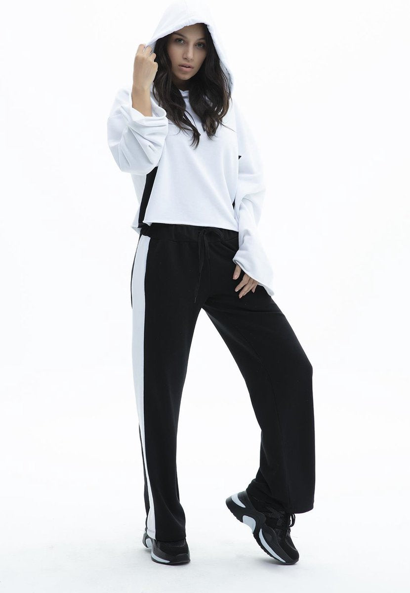 SCR. Nisha Cropped Hoodie  Met Wijde Mouwen