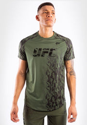UFC Venum Authentic Fight Week Performance S/S T-shirt Kaki Kies uw maat: S