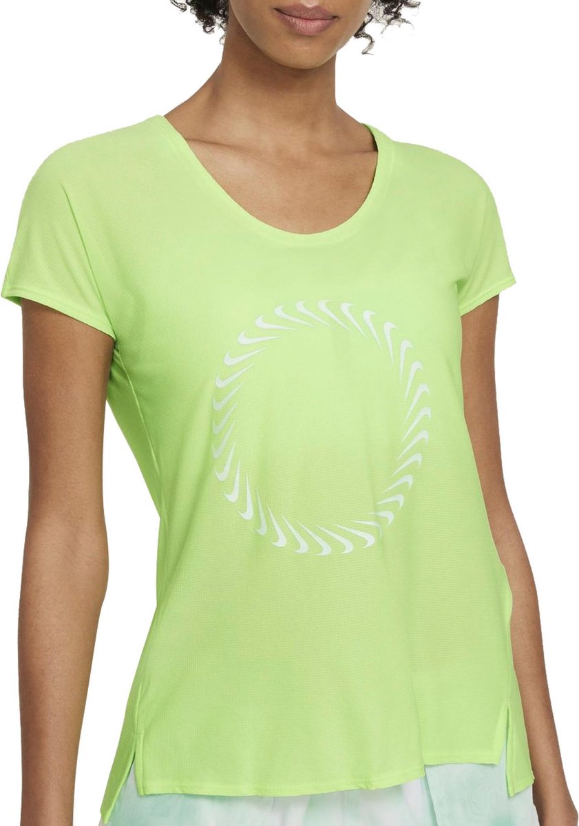 Nike Clash Miler Running  Sportshirt - Maat S  - Vrouwen - Groen