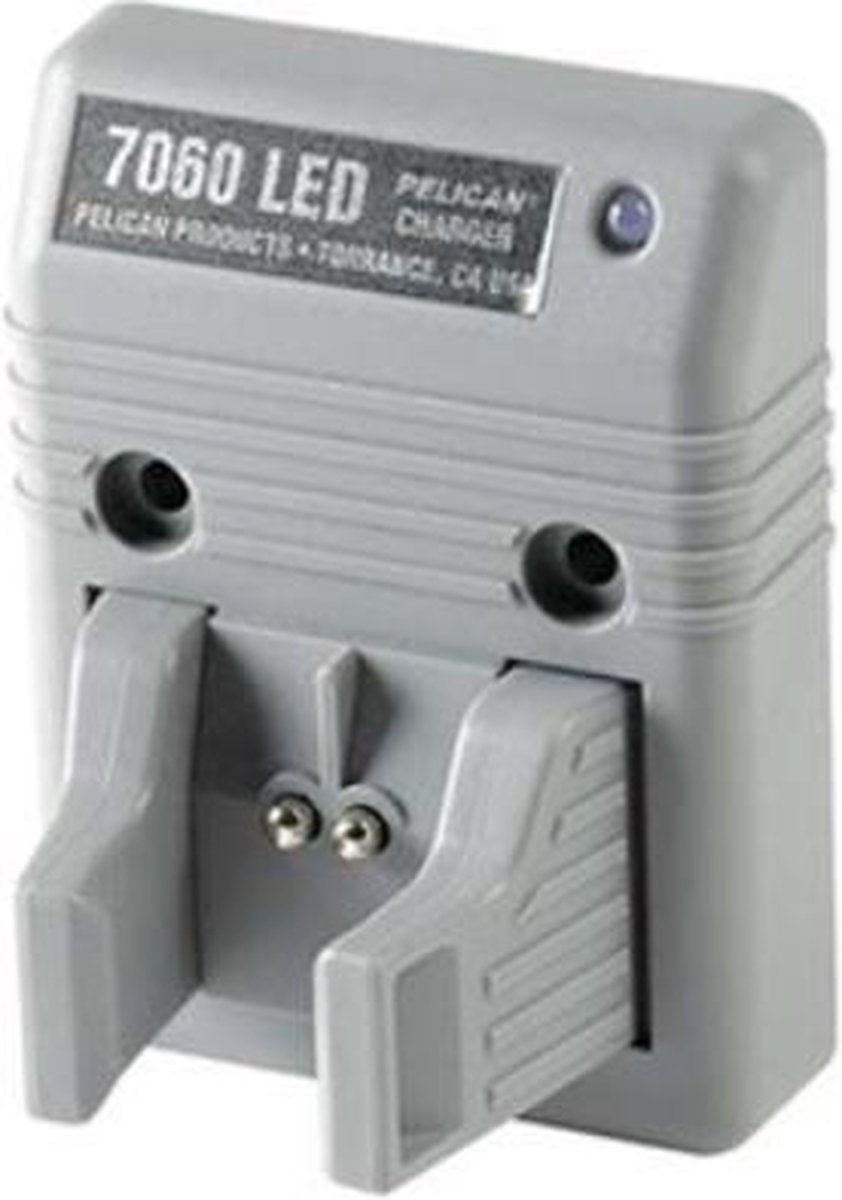 Peli 7070F Oplaadstation voor muur  -  en dashboardbevestiging