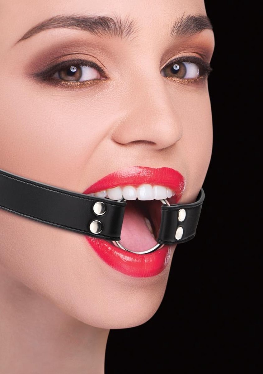 Ouch! – Ring Gag Mond Knevel met Open Ring voor Speeltjes of Vlees – Zwart