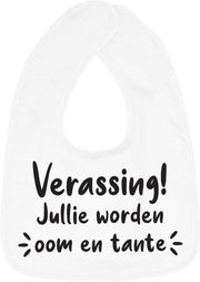 Hospitrix Slabbetje met tekst "Verrasing! Jullie worden oom en tante" Wit - Cadeau Zwangerschap - Baby Kwijldoek - Kwijllap - Morslap - Bavette
