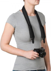 Pacsafe Carrysafe 75 GII camera halskoord zwart