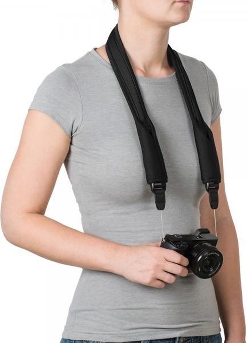 Pacsafe Carrysafe 75 GII camera halskoord zwart