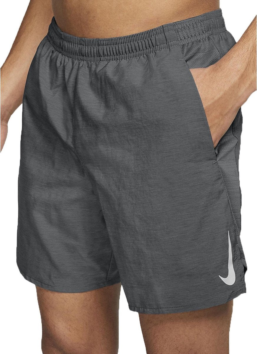 Nike Nike Challenger Short 7" Sportbroek - Maat L  - Mannen - grijs