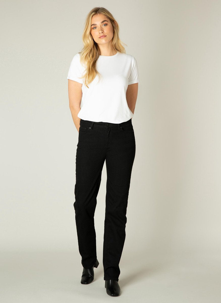 BASE LEVEL Elif Jeans - Black - maat 46