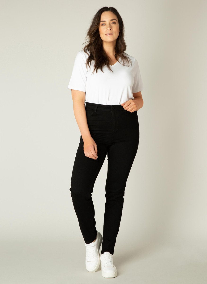 BASE LEVEL CURVY Faya Jeans - Black - maat X-0(44)