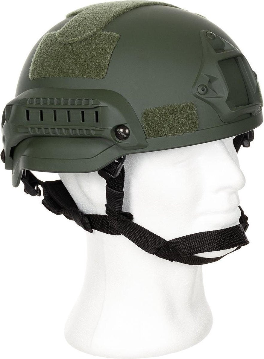 U.S. Helm - Mitch 2002 - Rails - Leger Groen
