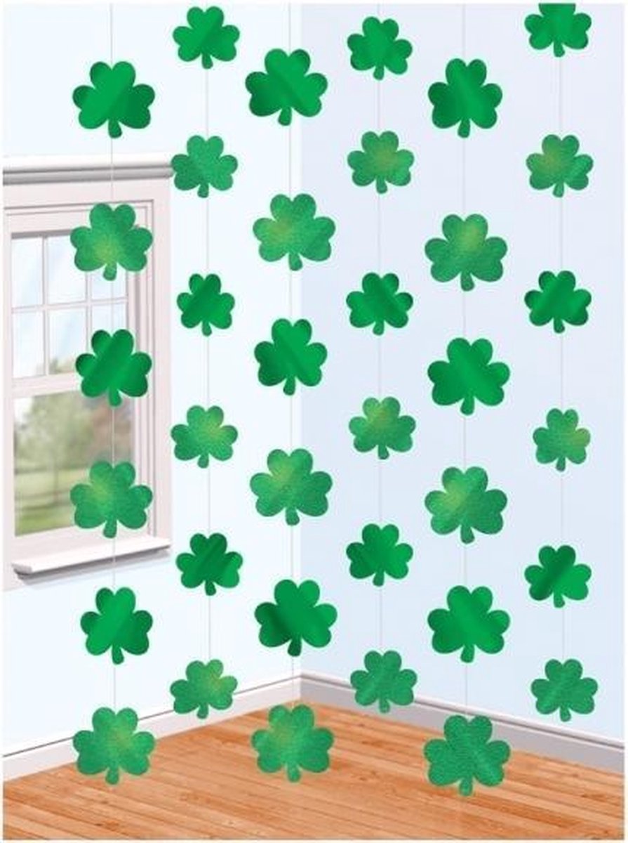 6 String Decorations Shamrock Foil 213 cm