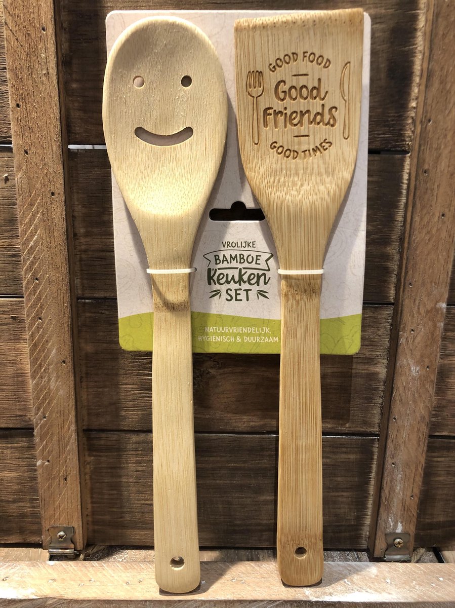 Bamboe keukenset met tekst: Good food good friends good times