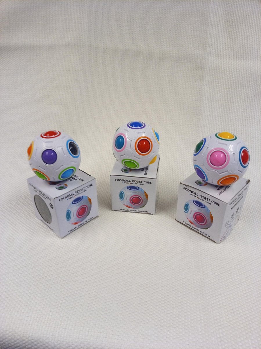 set van 3 fidget football magic rainbowcolor puzzel balls | puzzleballs | magic balls | magische ballen