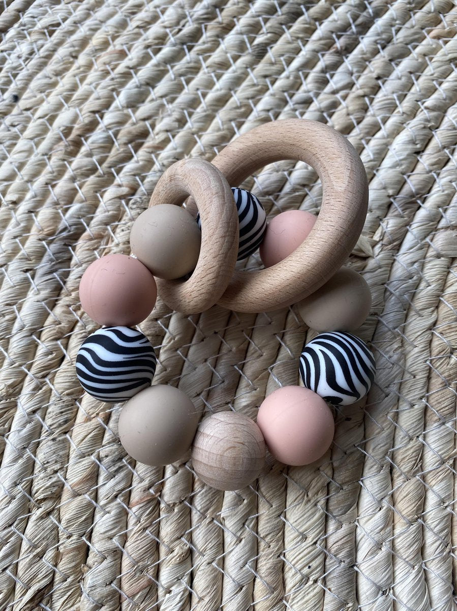 SIIDDS Bijtring/rammelaar - havermout/zand - zebra - zalm roze - baby - doorkomende tandjes - bijt speelgoed - siliconen/hout - cadeau - kraamcadeau - babyshower