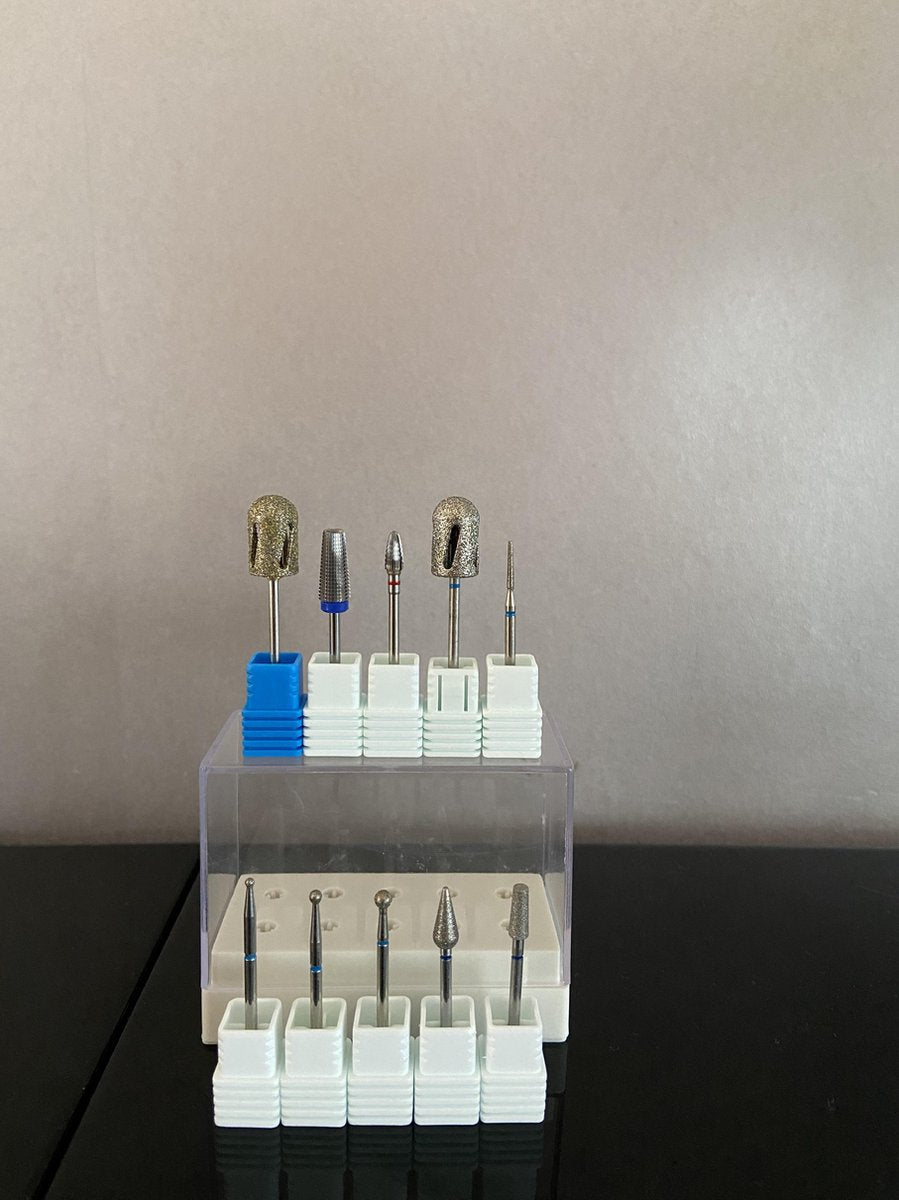 Professionele Pedicure frezen en bitjes voor de professional - 11 delige set - Ambulant Pedicure - Carbide Tornado bit - Dia twister - Diatwister - bolkop - frees en bithouder