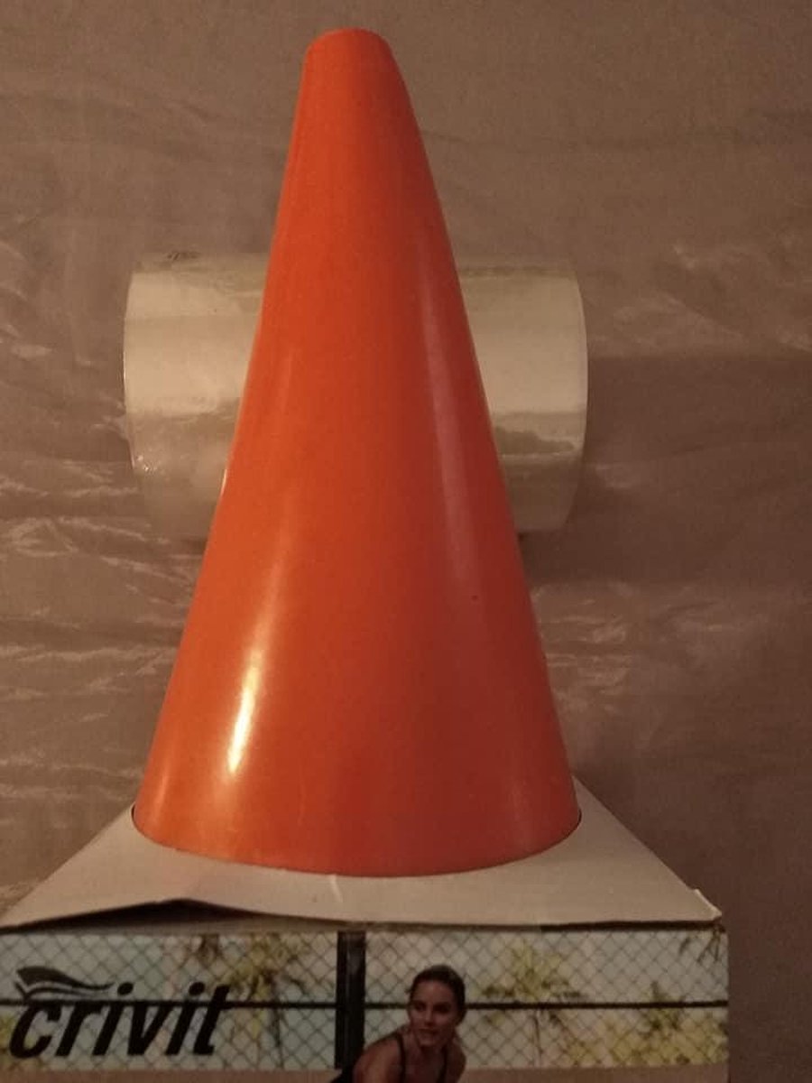 trainingskegels 10 stuks stapelbaar 4 kleuren kunststof voor voetbal of andere conditietraining