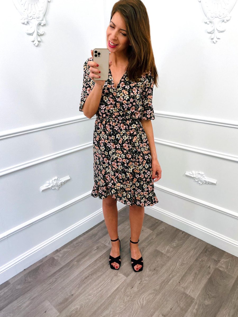 Bloom Ruffel Dress Zwart
