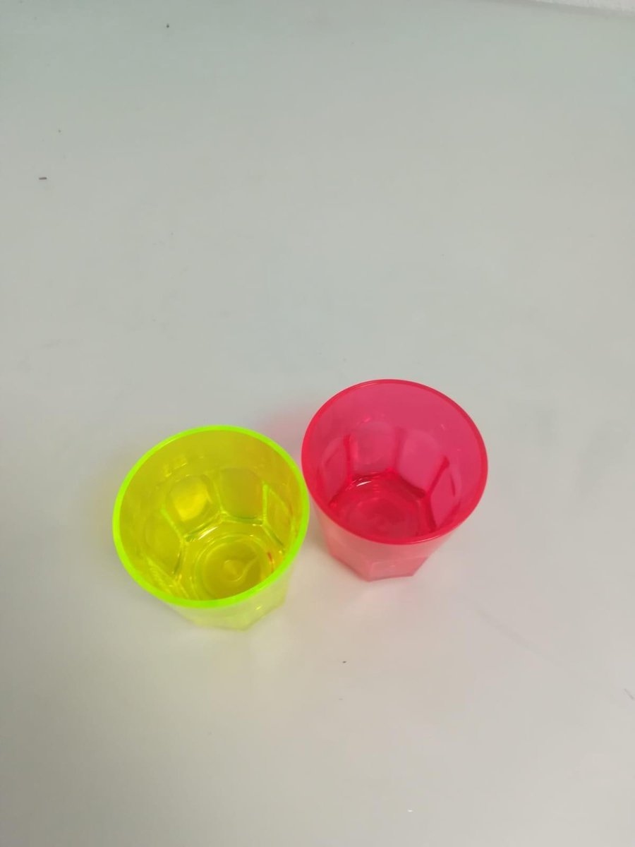 Drinkbekers - rood en geel - 2 stuks