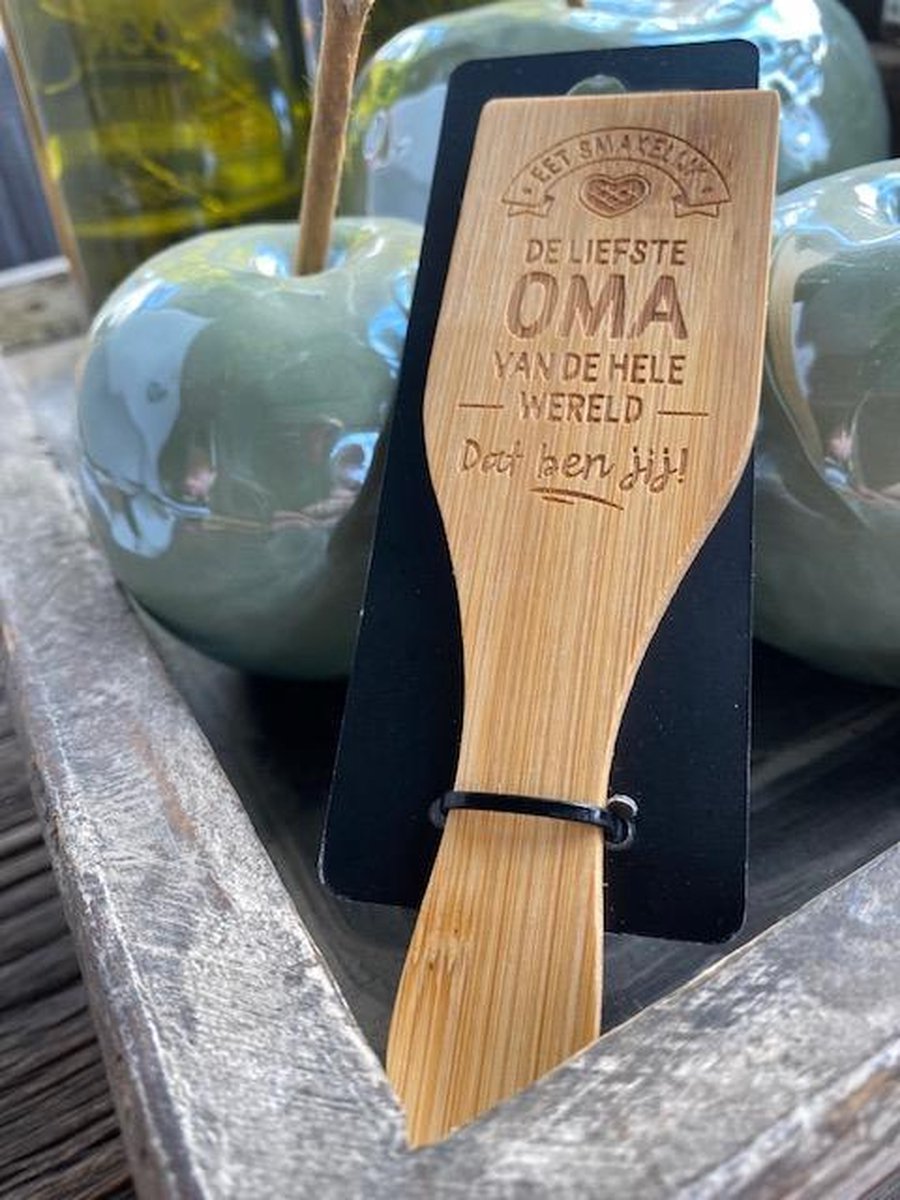 Gourmetspatel / gourmet / Tekst op hout; De liefste oma van de hele wereld Dat ben jij! / vriendschap / vaderdag / moederdag / cadeau / verjaardag / gourmetten