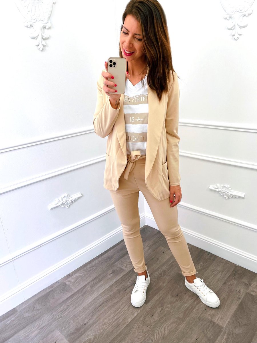 Suit Beige