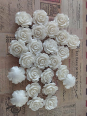 REZA | resin flower bead | 18mm | WIT 25 stuks D11 zelf sieraden maken