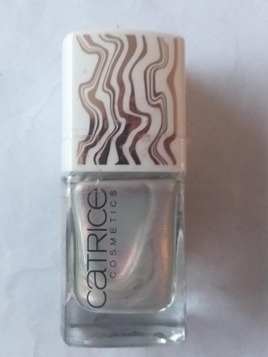 Catrice Limited Edition Lumination Nail Polish C04 Hologreyphic