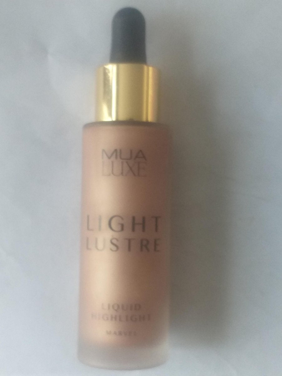 Mua luxe liquid highlight Marvel