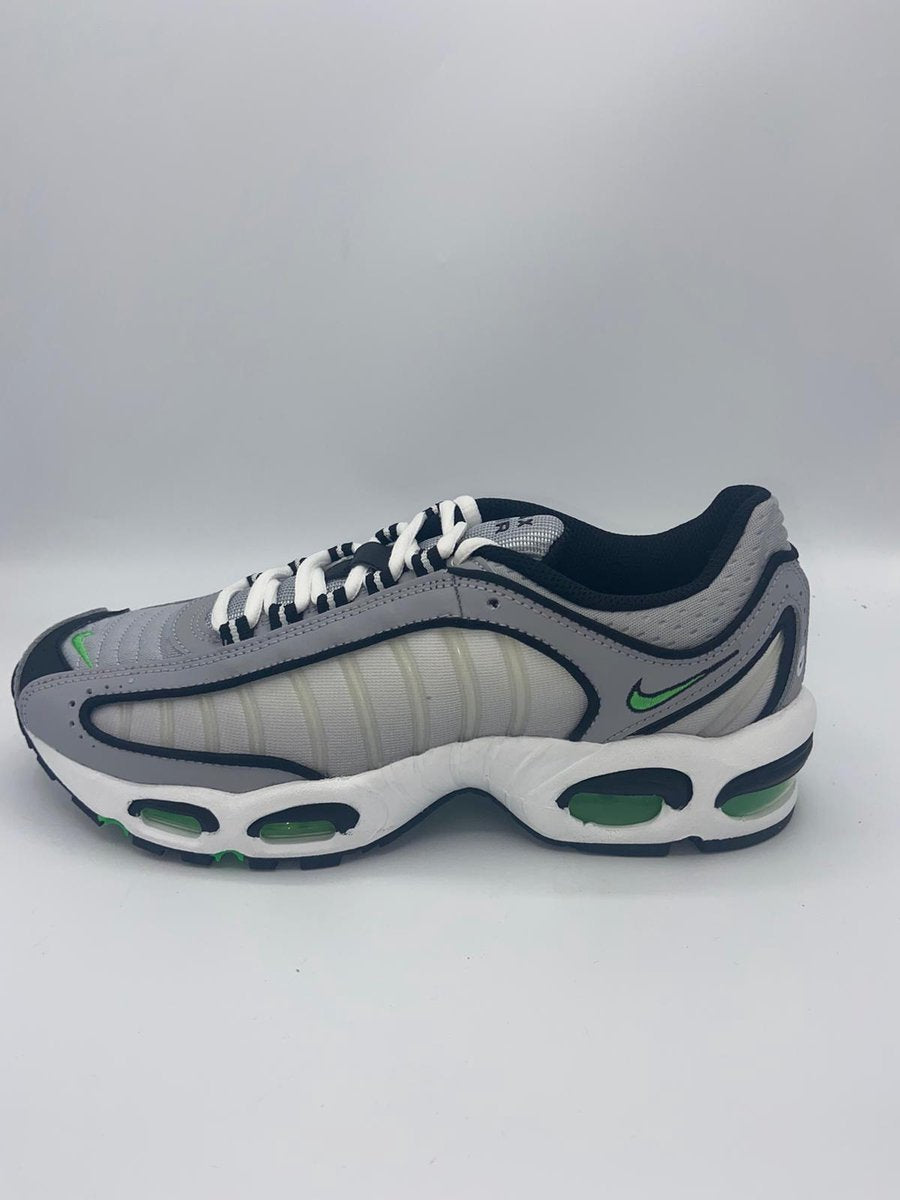 AIR MAX TAILWIND IV