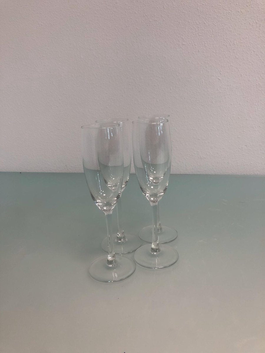 Complete champagneset met 4 glazen en koeler.