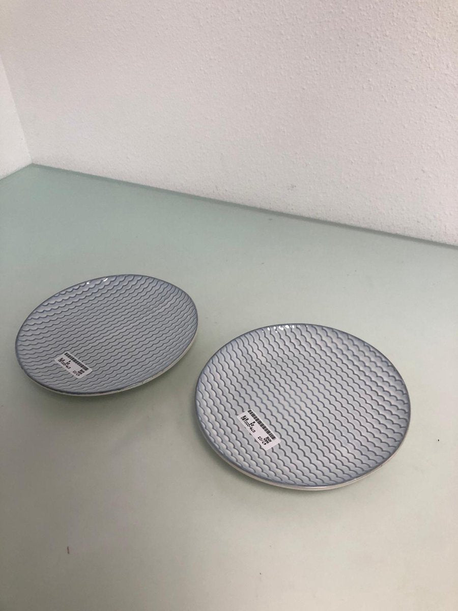 2 mooie blauw gestreepte borden