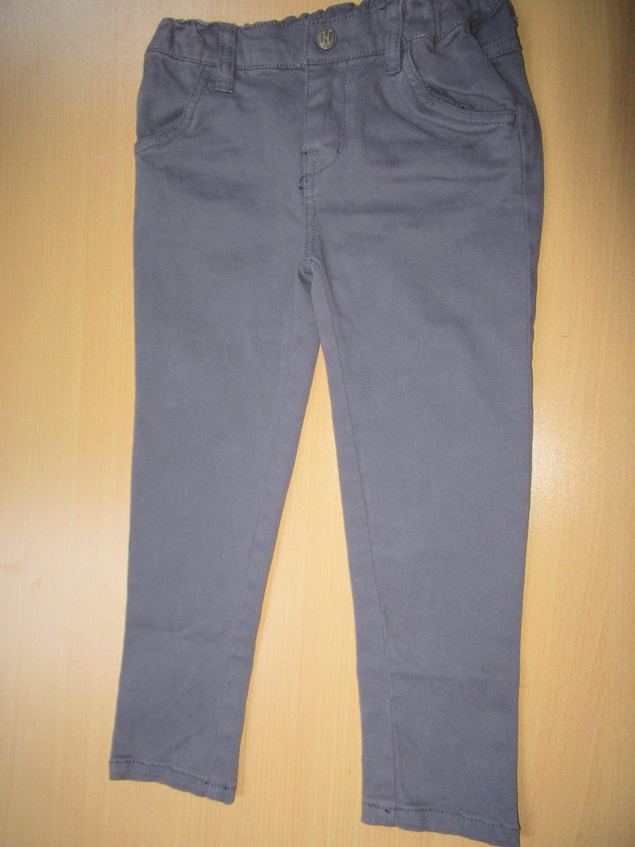 lange broek in grijst voor jongens van noukie's 
