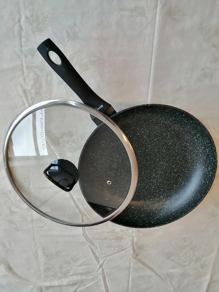 Aiwa zwarte pan 28 cm met glazen deksel - 3 laags marmeren coating