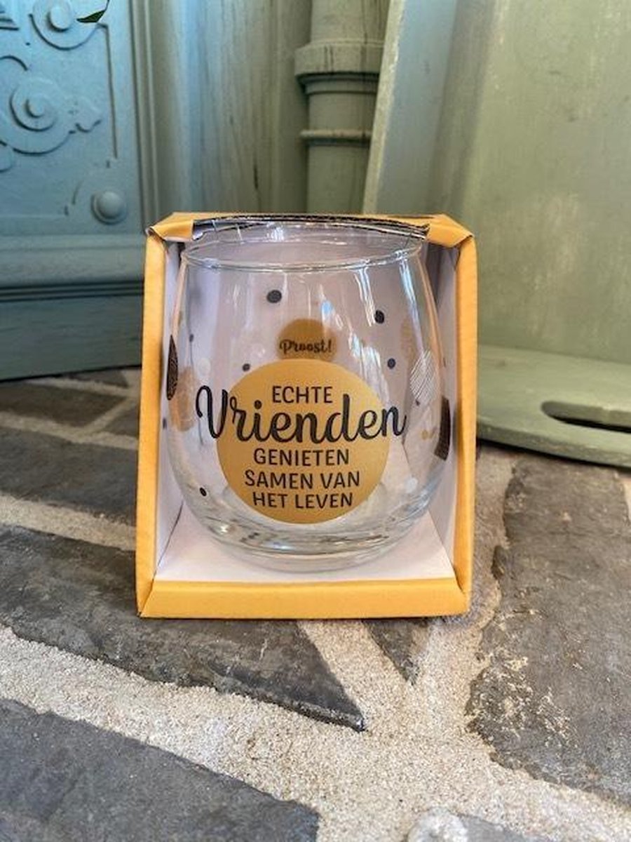 Wijn - water glas / Echte vrienden genieten samen van het leven / wijnglas / waterglas / leuke tekst / moederdag / vaderdag / verjaardag / cadeau