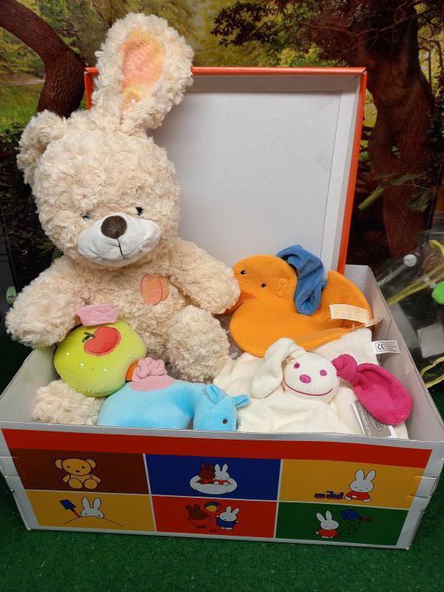 kraamkado bunny snuffel beige