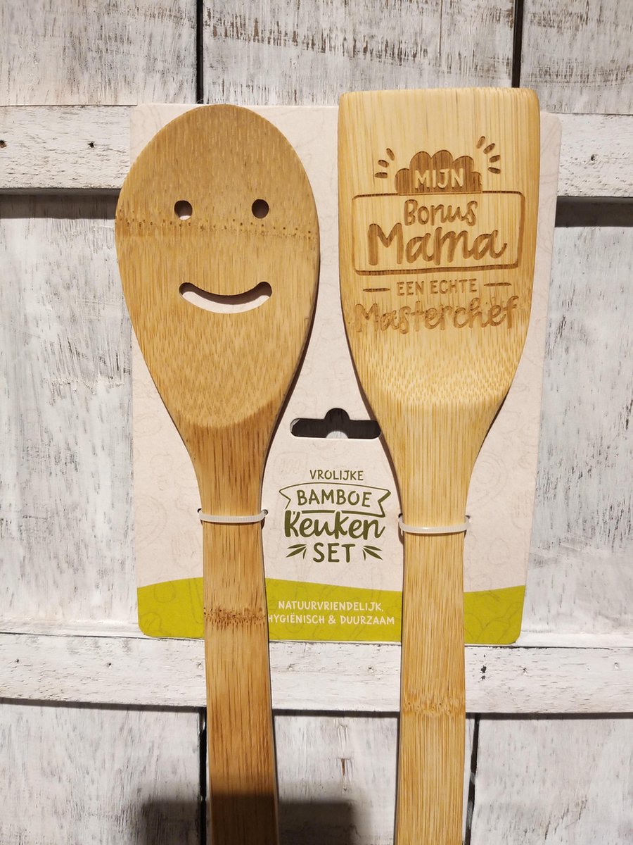 vrolijke bamboe keukenset met tekst: mijn bonus mama een echte masterchef