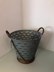 Mooie metalen vintage emmer.