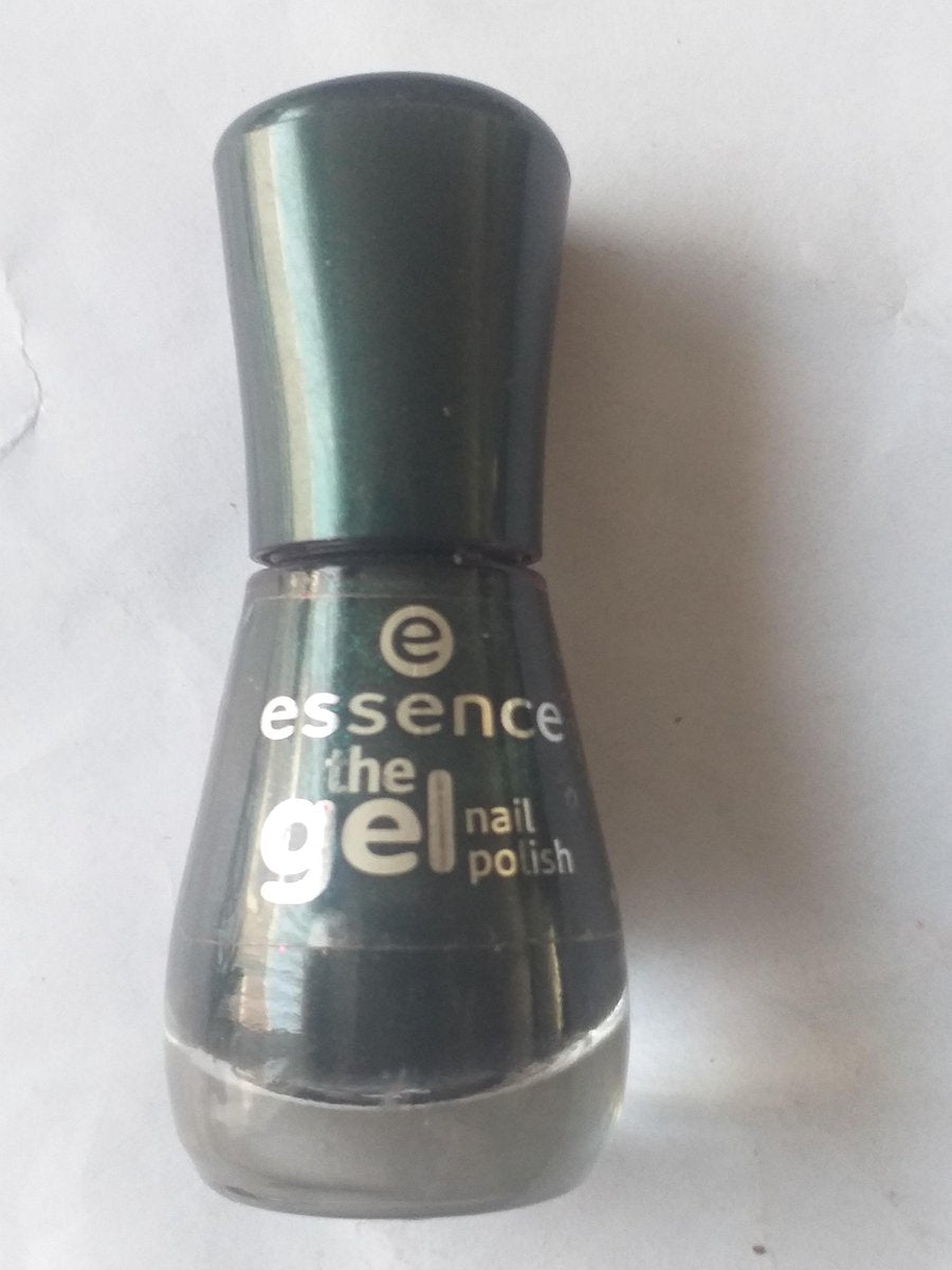 Essence the gel nail polish #85 wild and free