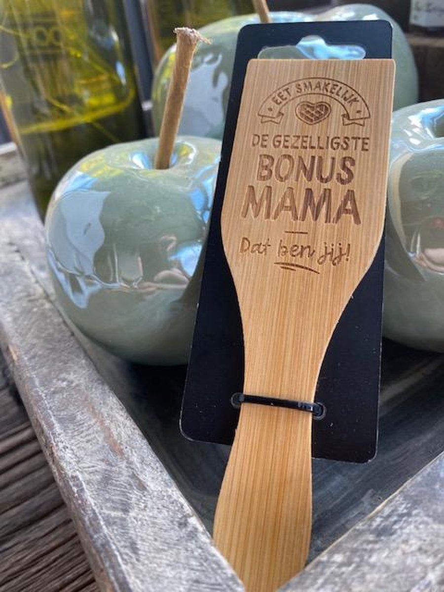 Gourmetspatel met de tekst in het hout; De gezelligste bonusmama Dat ben jij! / gourmet / vaderdag / moederdag / verjaardag / cadeau / vriendschap / gourmetten