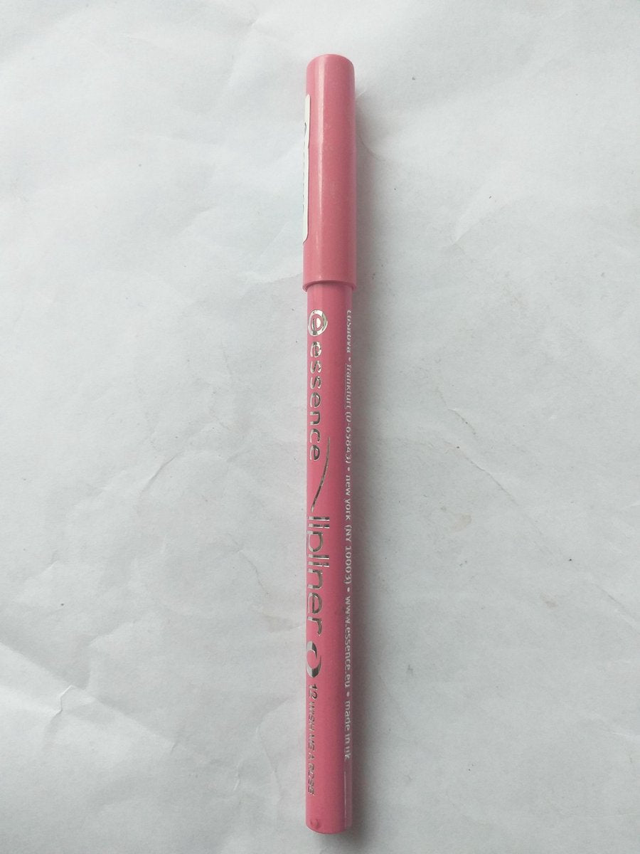 Essence lipliner #12 wish me a rose