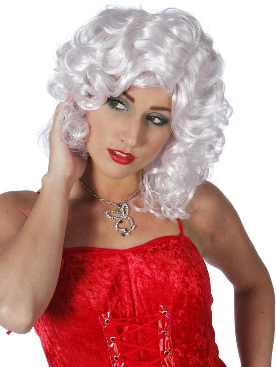 Showgirl wit
