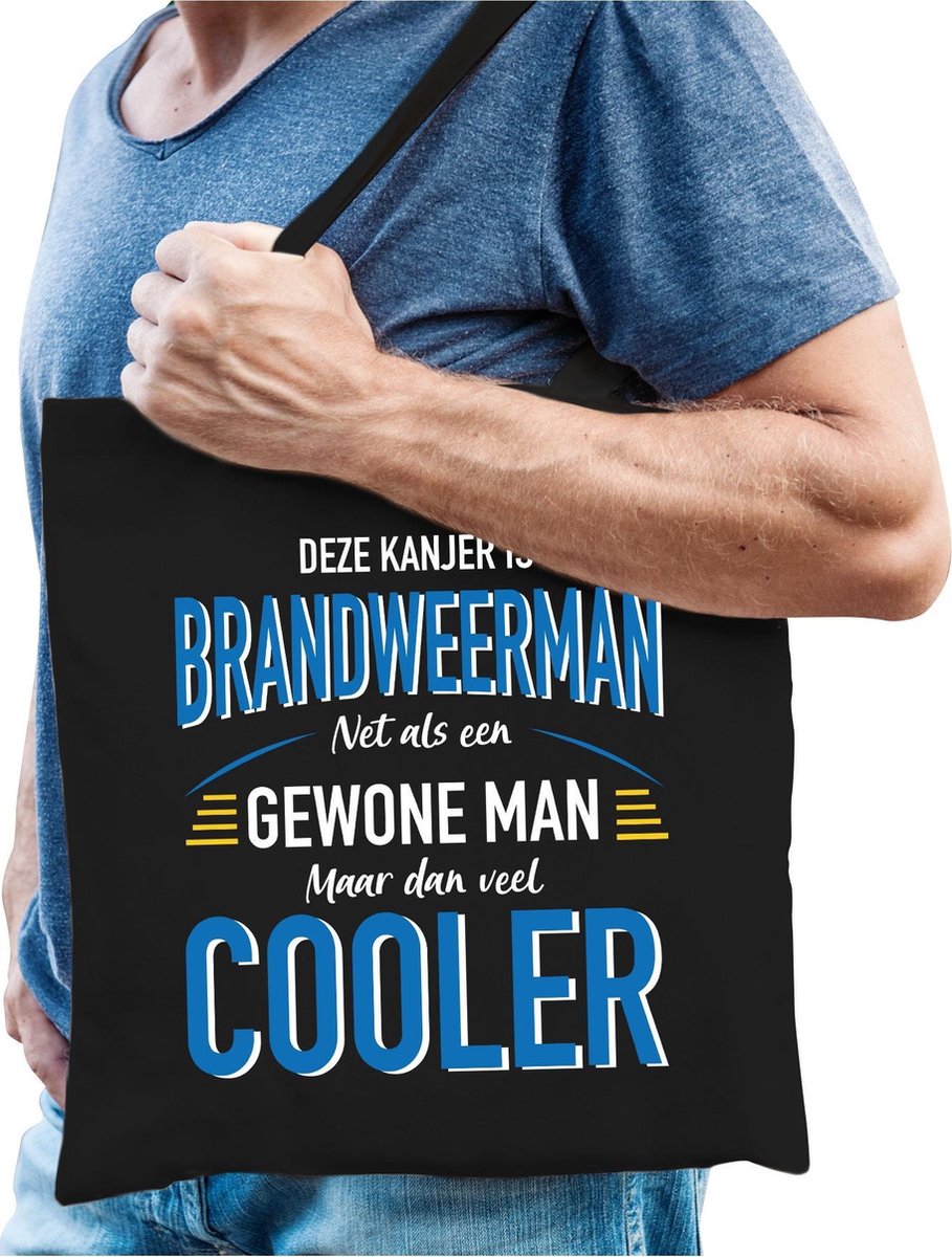 Deze kanjer is Brandweerman cadeau tasje zwart voor heren - verjaardag / Vaderdag - cadeau tasje