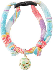 NECOICHI Japanse chirimen stof kattenhalsband met klavervormige hanger baby blauw