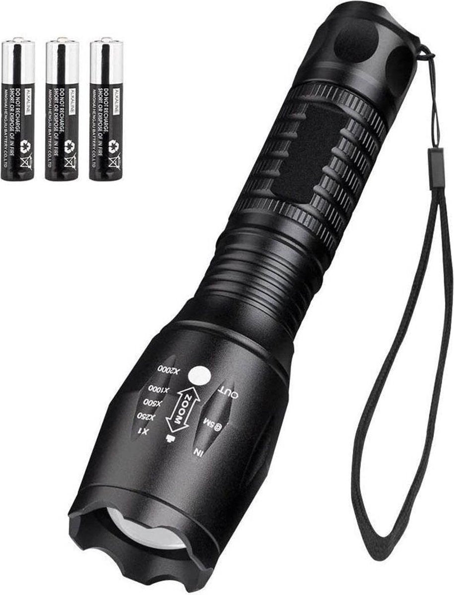 Zaklamp LED - 800 Lumen - Instelbare Focus - Inclusief 3 x AAA Batterijen - Waterdicht - voor Camping
