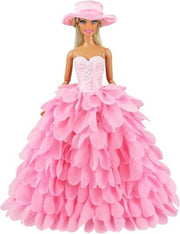 Lange roze jurk met hoed voor modepop - kleding past op barbie - bruidsjurk
