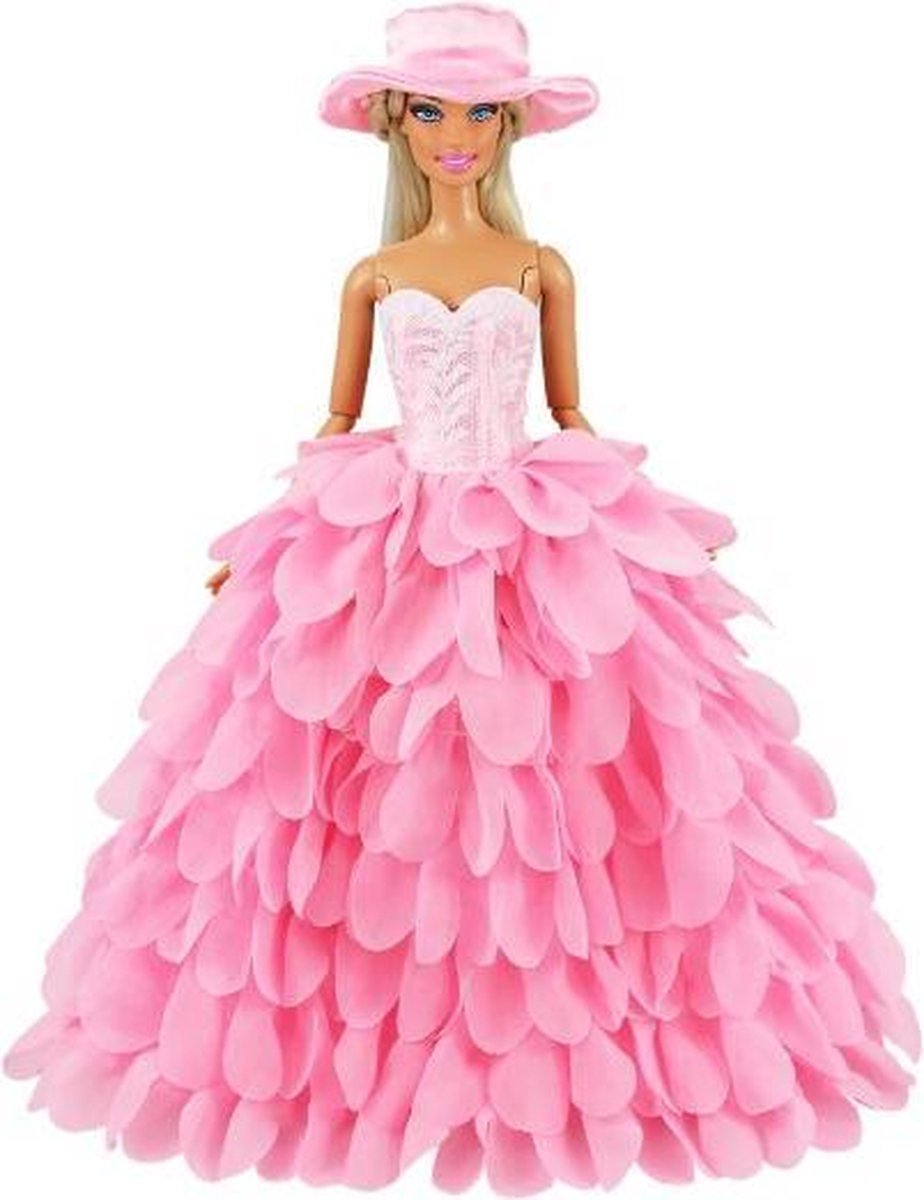 Lange roze jurk met hoed voor modepop - kleding past op barbie - bruidsjurk