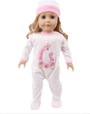 Dolldreams | Poppenkleding - Wit boxpakje/pyjama met roze eenhoorn + mutsje - Onesie voor Baby born