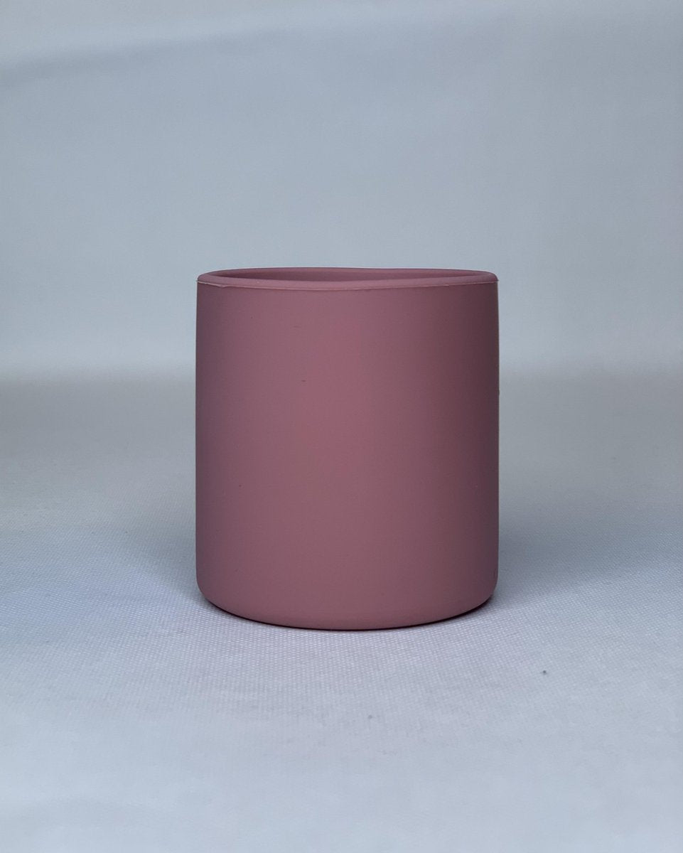 siliconen drinkbeker dark pink | drinkbeker voor baby's | drinkbeker voor kinderen | eten en drinken | drinkbeker