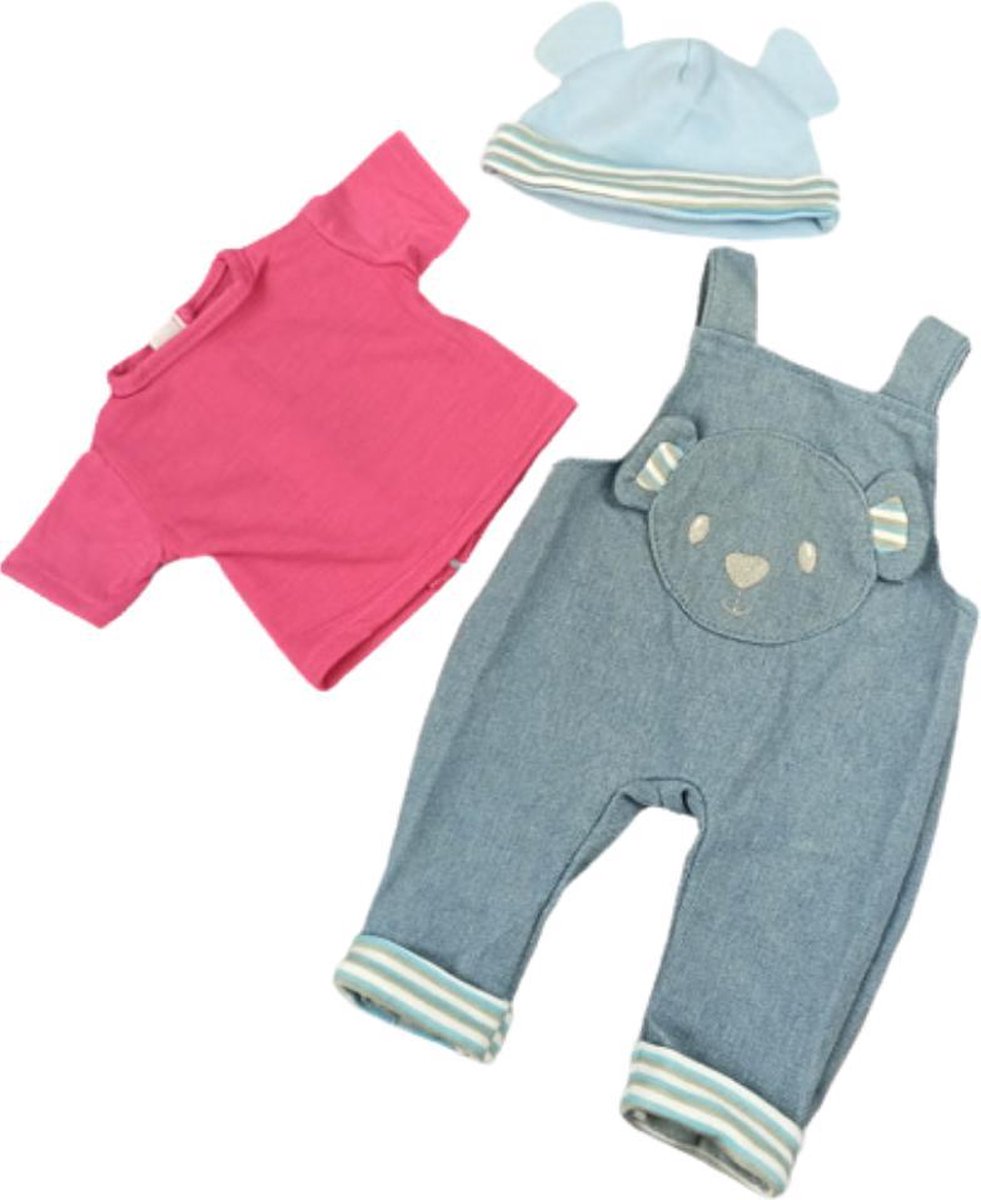 Dolldreams - Poppenkleding - Blauwe Tuinbroek met Beertje - Inclusief Mutsje en Roze Shirtje - Voor Poppen tot 43CM