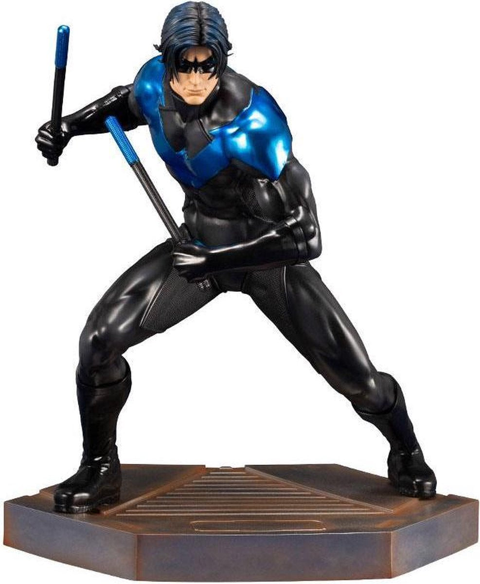 Nightwing ARTFX Statue 25cm
