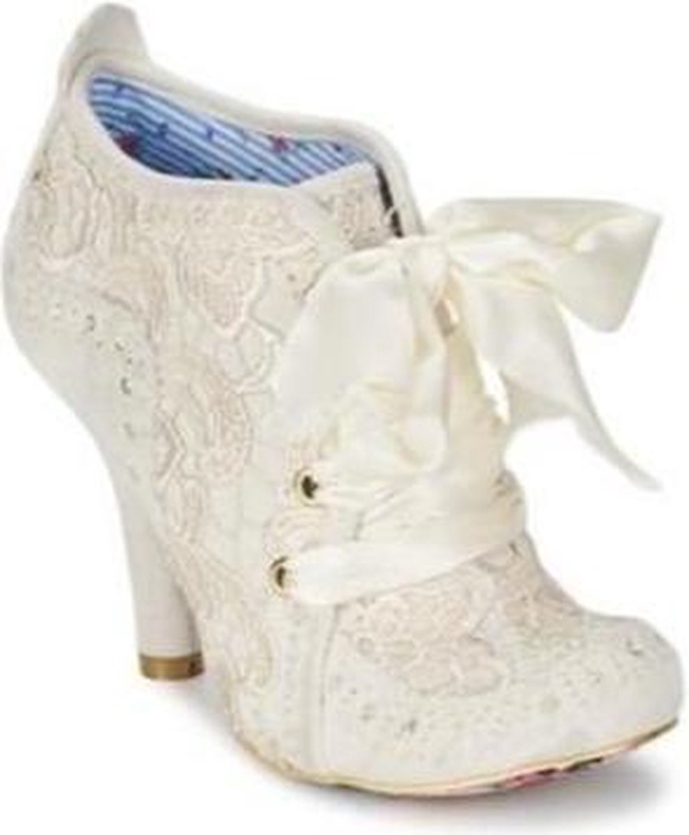 Abigails Third Party Cream in Swing Vintage Jaren 50 Stijl